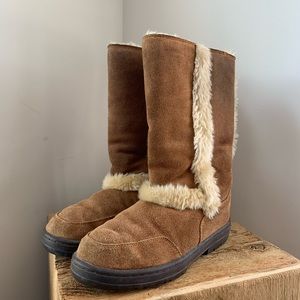 UGG Sunburst Tall Size 6 no box